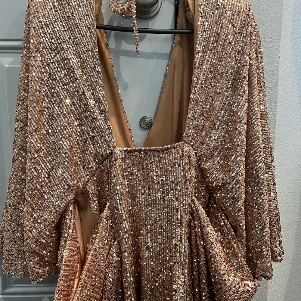 Dress - Picture 4 of 4
